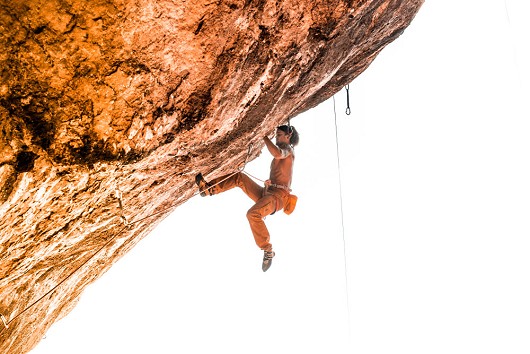 Simon making a very quick ascent of Salva Mea 8a, second tie in!  © rafaelfordgonzalez