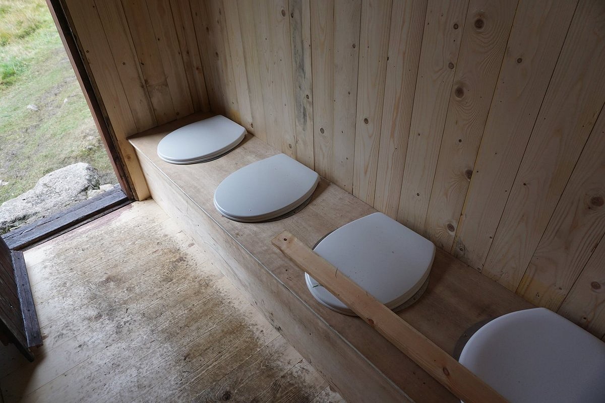 The new four-seater toilet. There will only ever be two seats open at one time  © Neil Reid