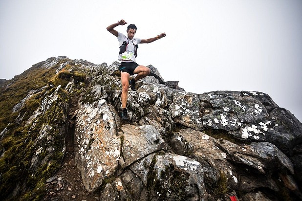 Kilian Jornet descending Stob Coire a' Chairn  © No Limits Photography