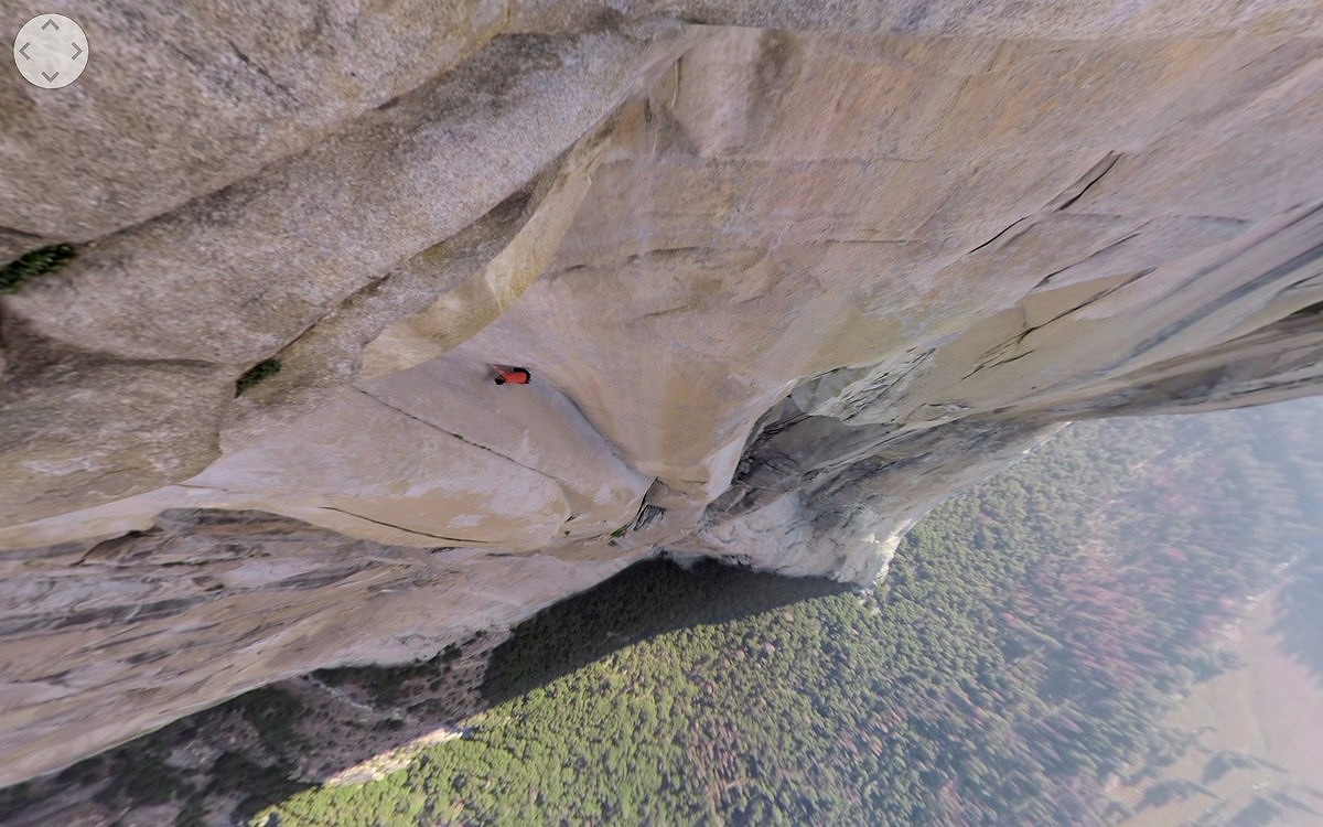 Alex Honnold soloing in Free Solo.  © UKC News