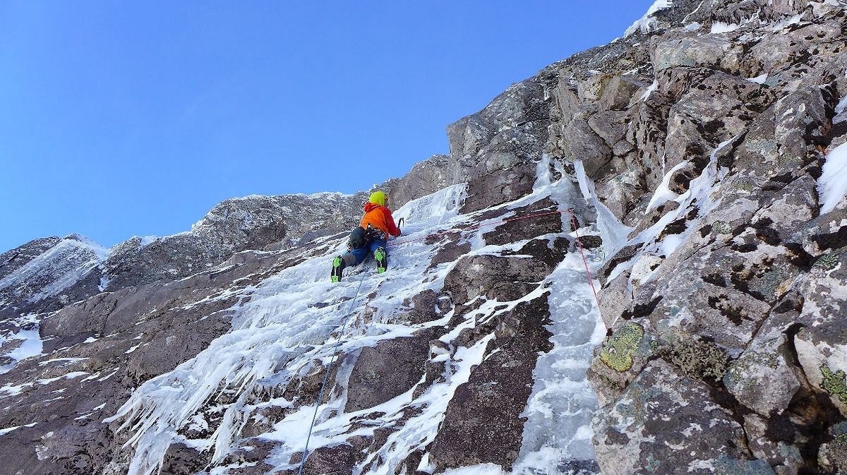 Nick Bullock on thin ice for the first ascent of Capricorn (VIII 7), Ben Nevis  © Tim Neill