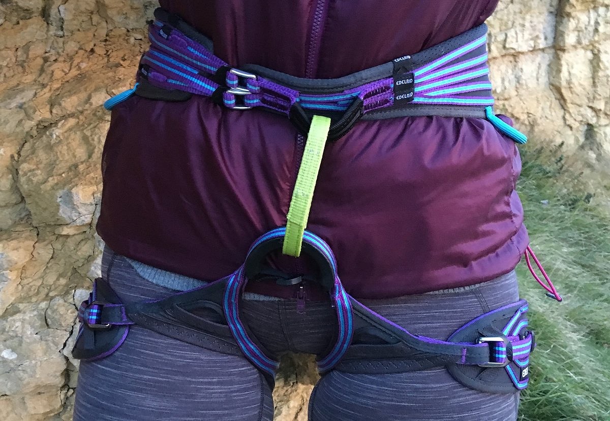 Plastic abrasion protector and leg loop bridge are just part of the build quality  © UKC Gear