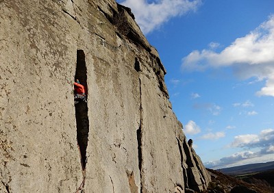 The DMM Venture takes the toughness test at Curbar  © UKC Gear