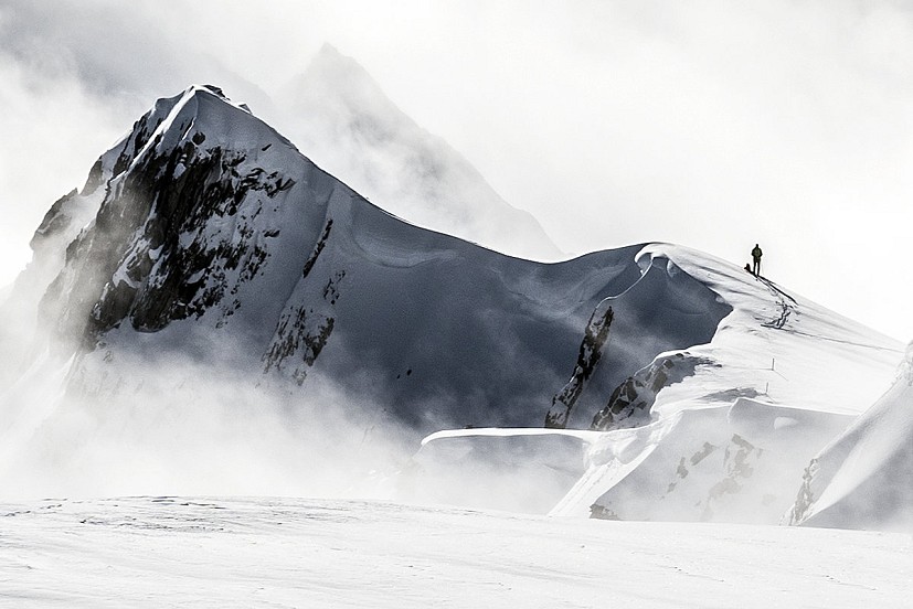 On the summit ridge of Monte Forca  © James Rushforth