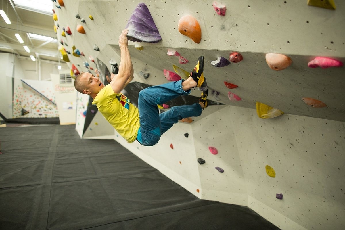 Many climbers find that their shin muscles aren’t strong enough   © Nick Brown - UKC