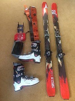 Ski touring skis/bindings/skins/boots/harscheisen