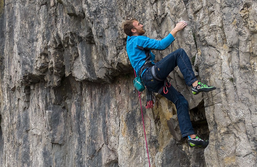 Mammut Alnasca Harness in use at Smalldale Quarry   © UKC Gear