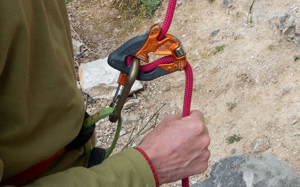 Click Up + from Climbing Technology - the wrong holding method  © UKC Gear