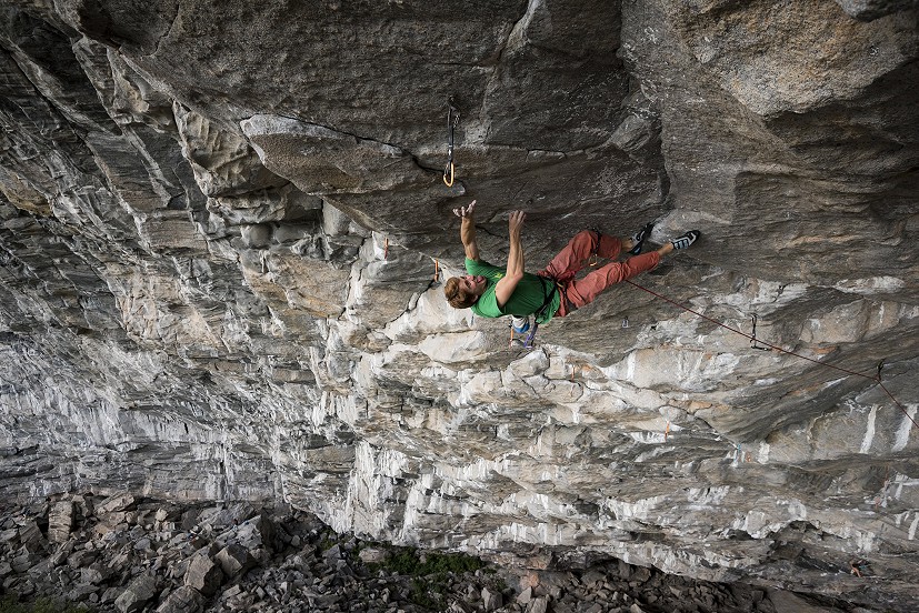 Seb Bouin climbing Move at Flatanger  © Raphael Fourau