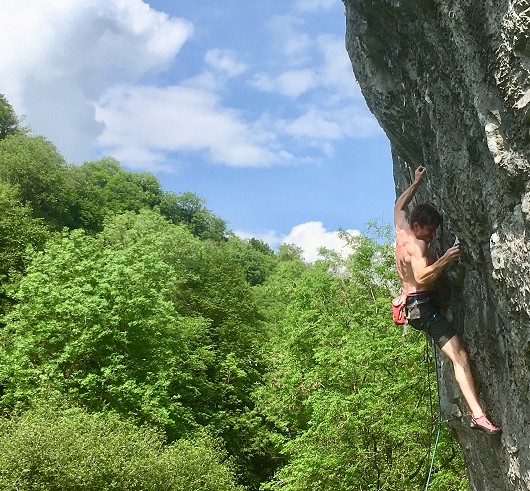 Crimping hard on ‘why me’ chee dale  © Jonny Nick