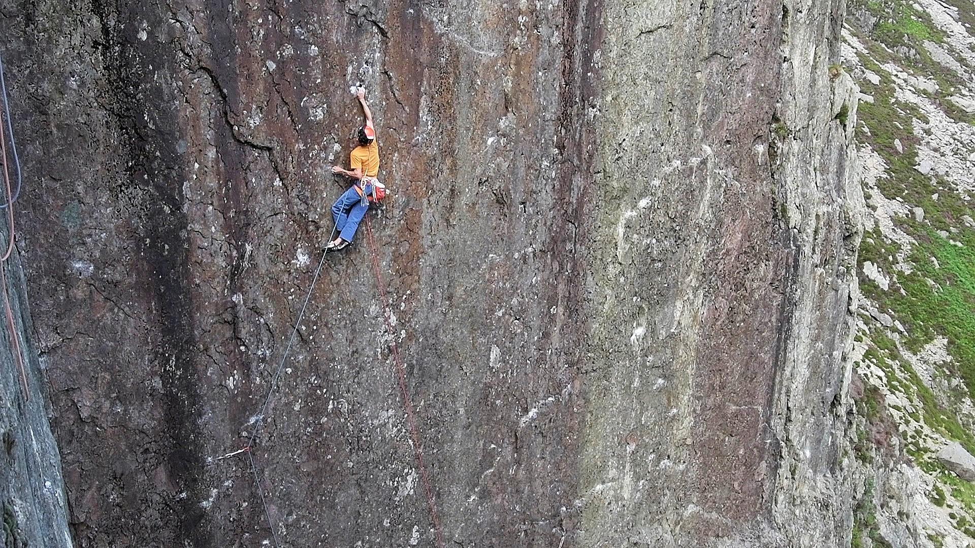Steve runs it out and teeters up the technical final moves of Nightmayer E8 6c.  © Keith Sharples