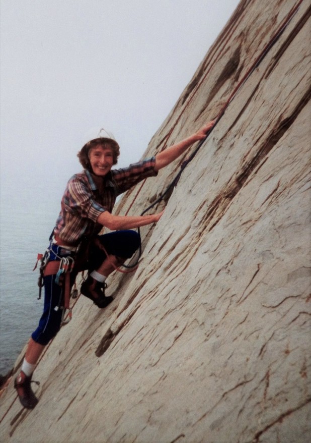 Barbara on Kinkyboots (VS 4c) at Baggy Point, in 1990  © UKC News