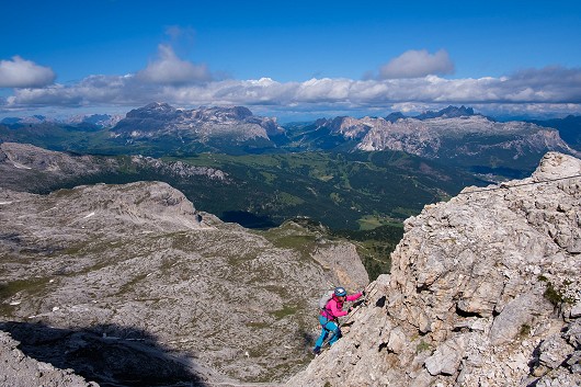 Excellent climbing on the Tomaselli Klettersteig  © alastairbegley