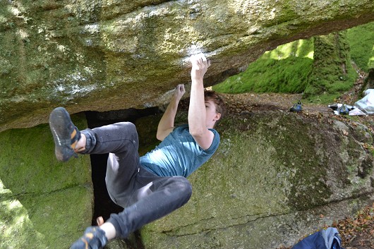 Sticking the swing move on King Of The Swingers f7B+  © The Wheel Thing