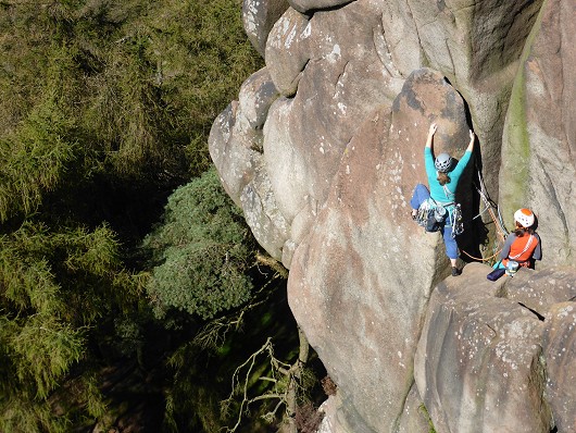 Emma setting off on the second pitch of Valkyrie  © Daimon Beail