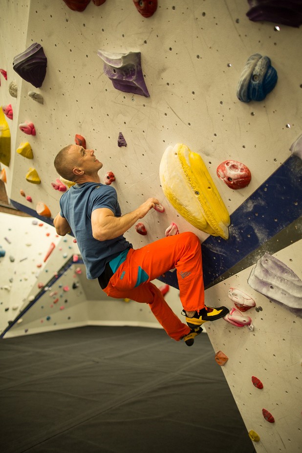 Look out elbows! Arms way too bent and locked off! Tendinitis is coming!  © Nick Brown - UKC