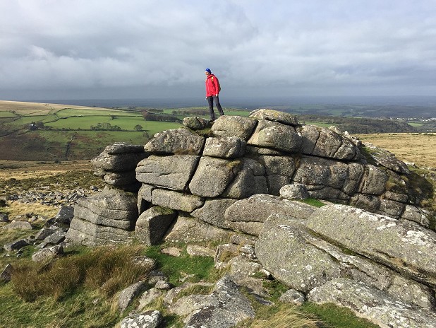 Using the Masao Light as a windproof layer on a cold, windy Dartmoor  © Dan Bailey