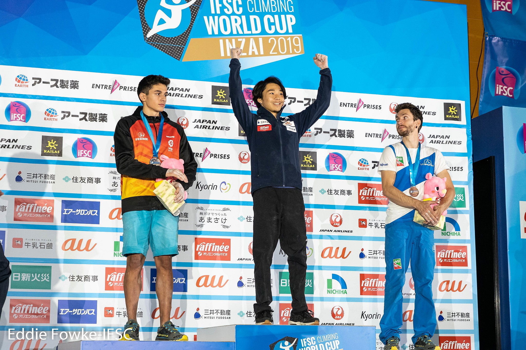 Men's podium: Ginés-López, Shimizu, Ghisolfi.  © IFSC/Eddie Fowke