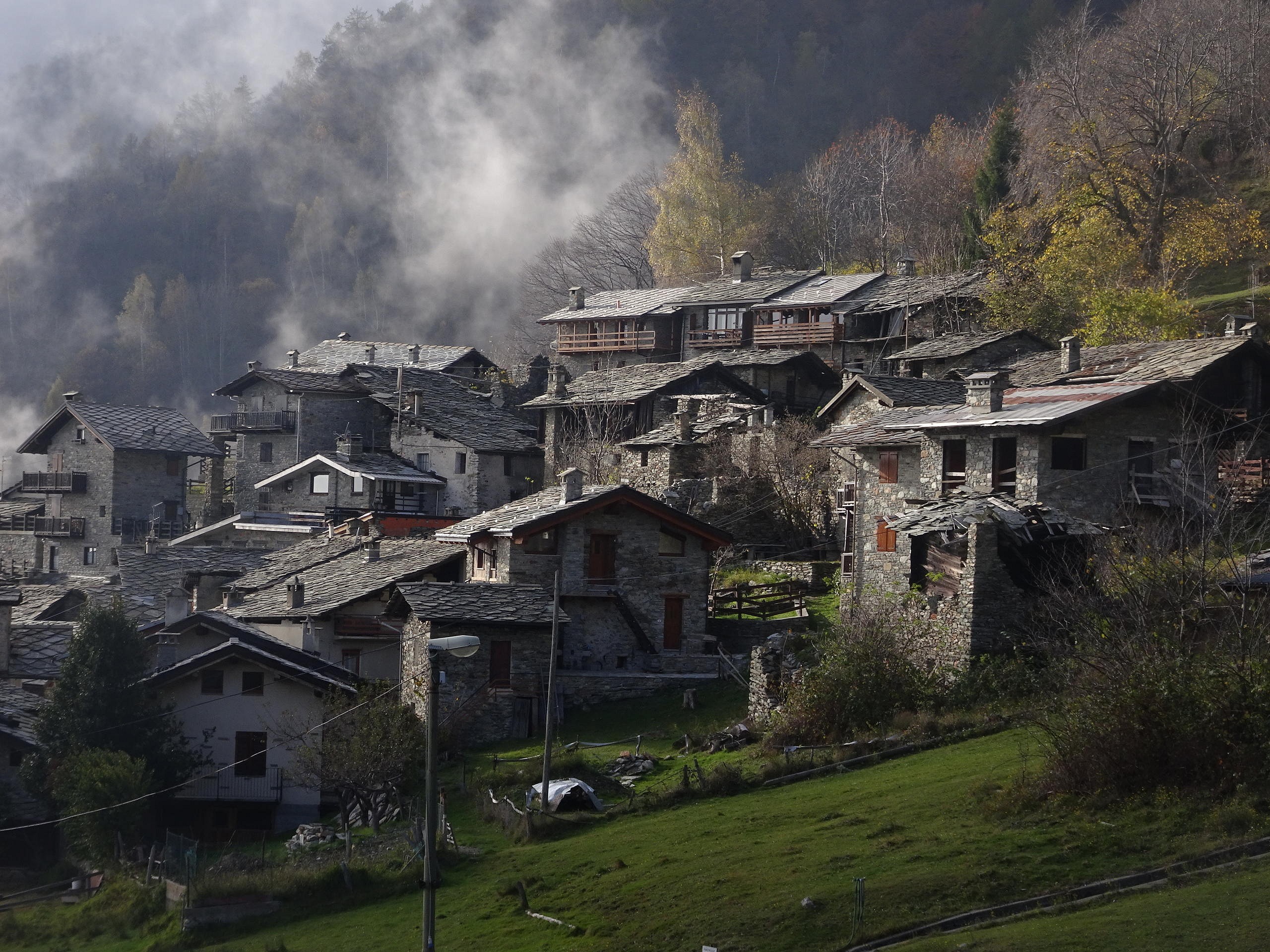 italian village in autumn  © vecchina