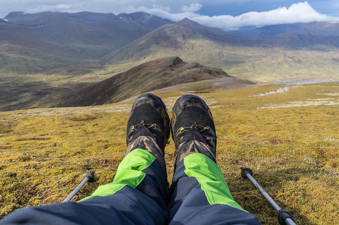 Trail shoes and mini gaiters on the Ramsay Round  © David Lintern