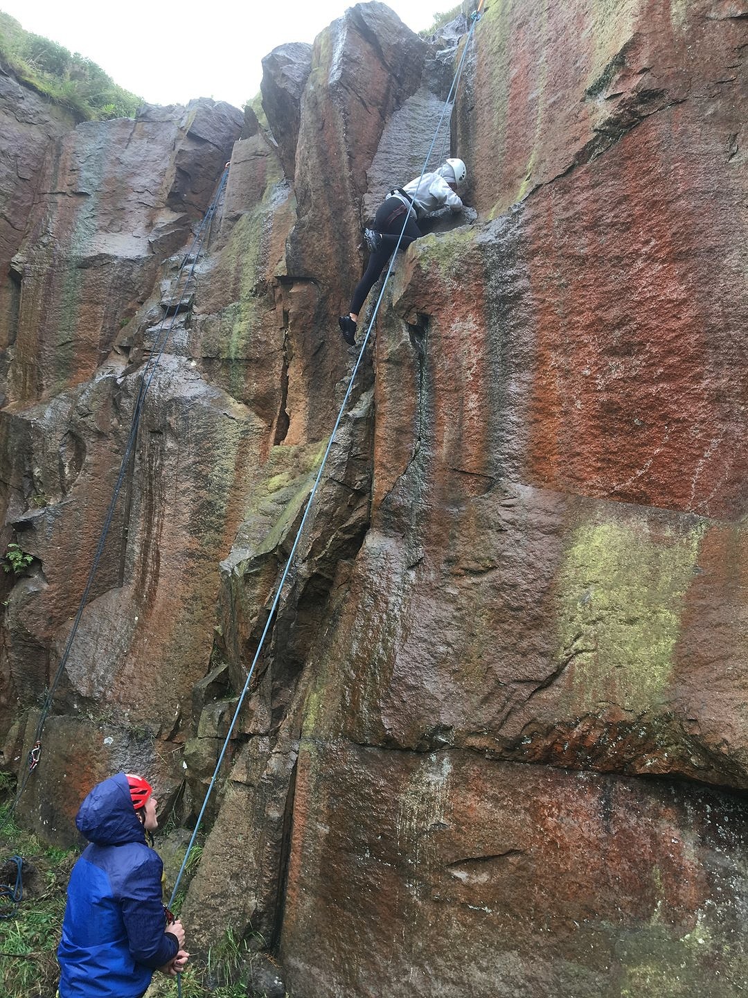 Wet Wilton : Wilton 3 ( gritstone quarry north of Bolton Lancashire)on a summer’s day! Jen and Tom on ‘Sneck’  © Removed User