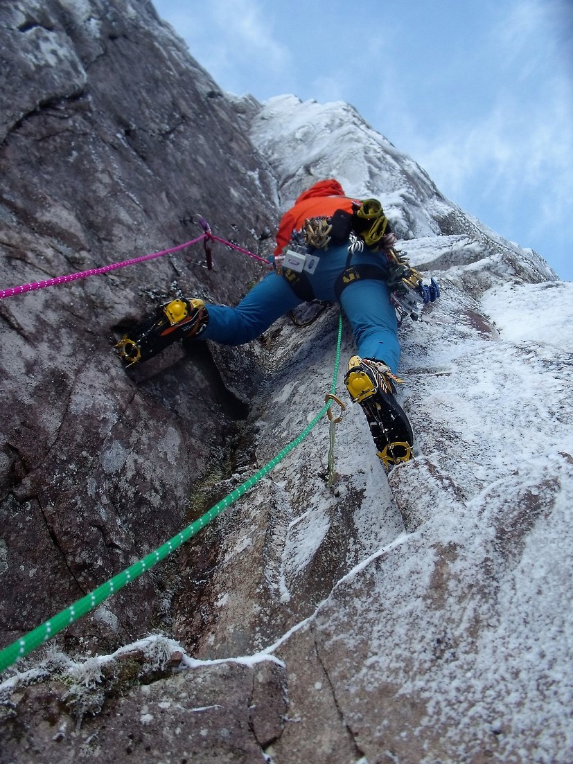 Greg starts the difficulties on pitch 2.  © Guy Robertson