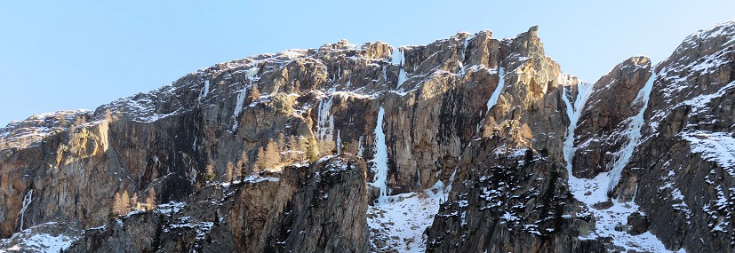 Repentance Super (WI6), in the centre of the photo, is one of Cogne’s most famous icefalls.  © Steve Broadbent
