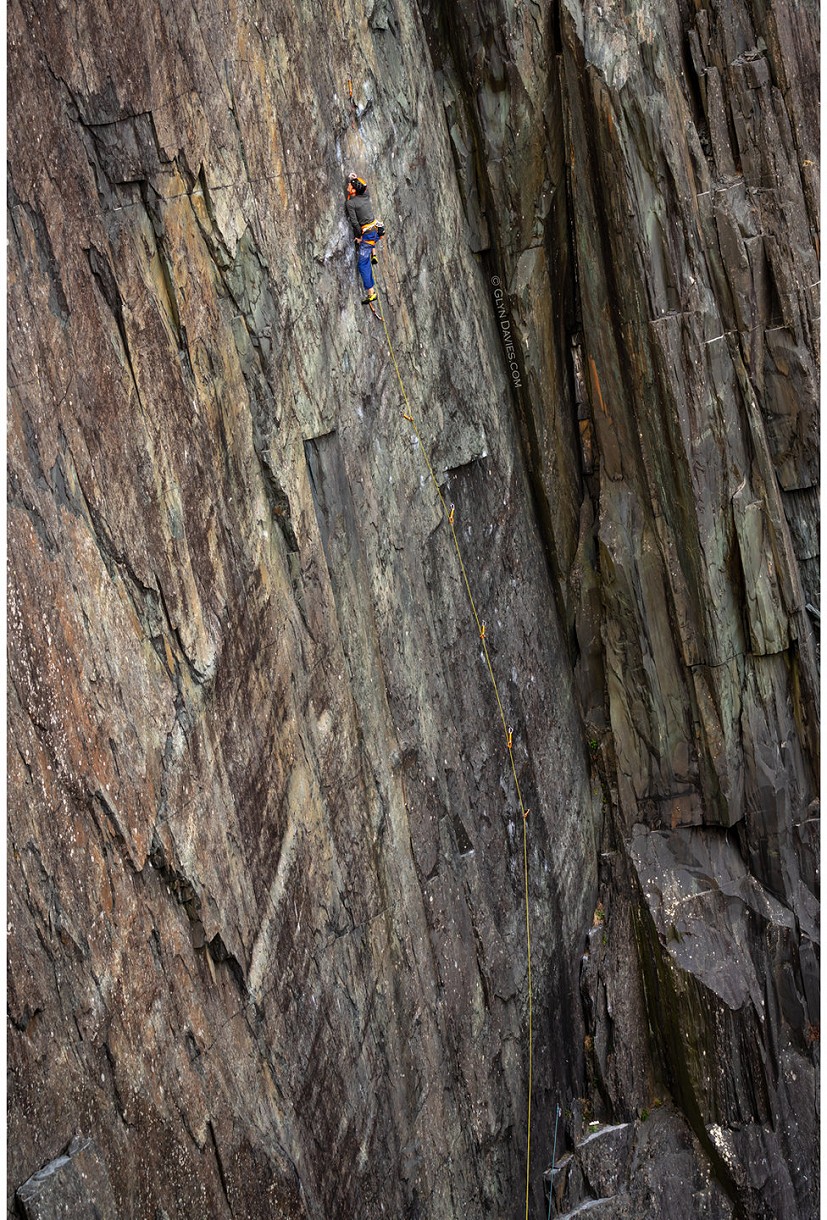 Franco Cookson on a redpoint attempt of Meltdown 9a, Twll Mawr   © Glyn Davies