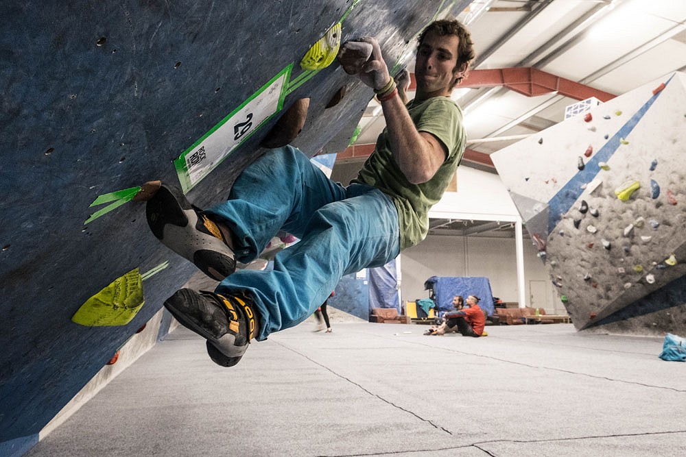 Robbie Phillips climbing in the Scarpa Booster at Eden Rock  © Robbie Phillips