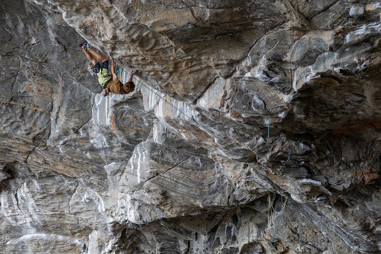 Seb attempting Ondra's 'Silence' 9c. Will he make the first repeat?  © Henning Wang