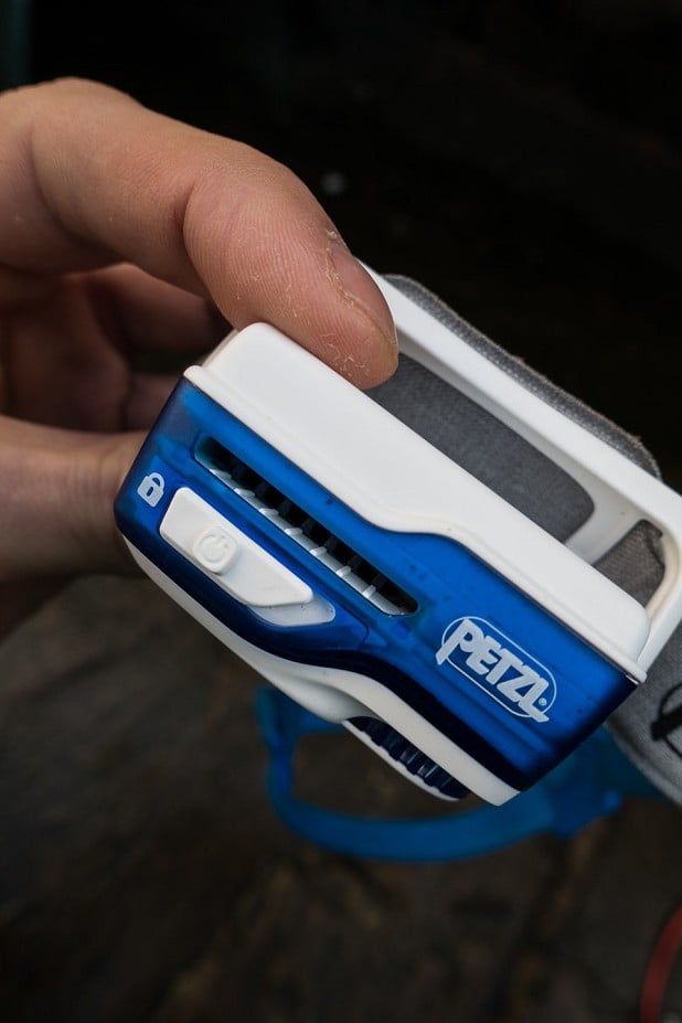 PETZL SWIFT RL Rechargeable with REACTIVE LIGHTING | 900 LM