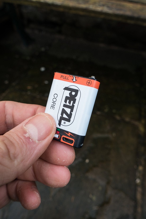 Petzl Swift RL How to remove replace swap rechargable battery