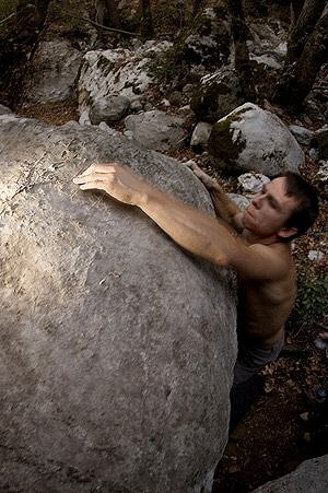 Otto doing Mr. Friction Font 7a at the JoSiTo Camp Boulders, Geyikbairi.