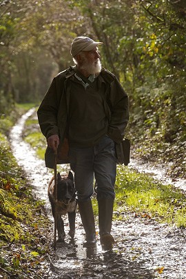 Volunteer Bob Fraser has been recording lost paths in Cornwall  © Charles Francis