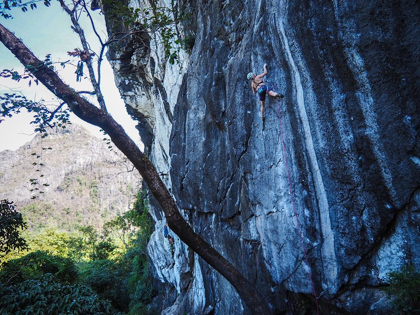 Päivi Hantula makes the most of the all day shade on L4 One of the Best (7a) at Open all Hours sector  © Tom Skelhon