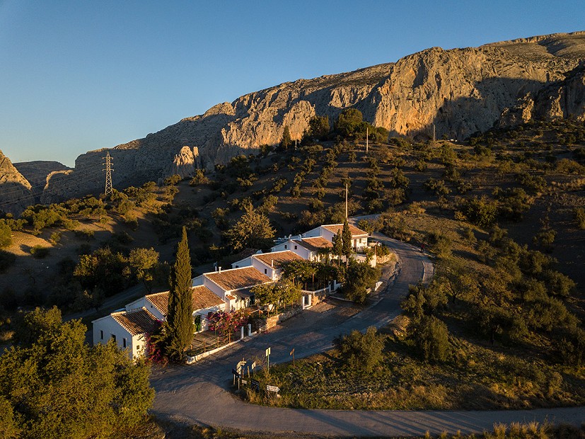 El Chorro scenic accommodation  © Alan James