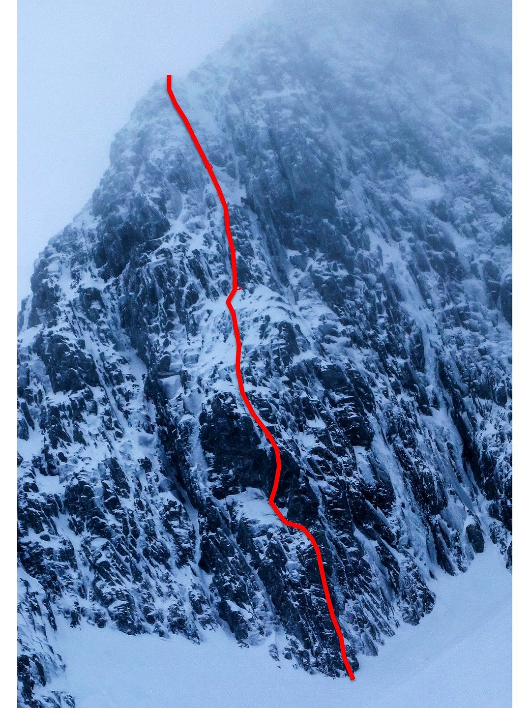 The line of the new route Calculus (VIII,8) on Minus Two Buttress.  © Andy Inglis