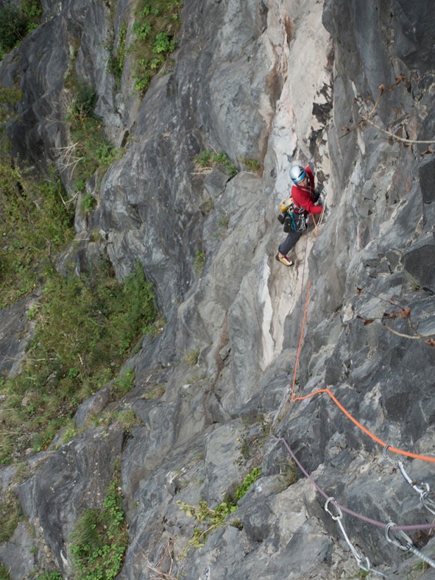 Malbogies: possibly the ugliest route in the world, but actually climbs incredibly well  © Rob Greenwood - UKC