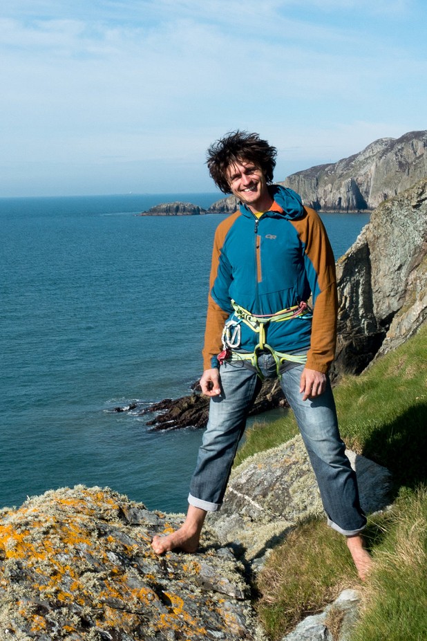 30-something: standing on top of Thunderbird Zawn, Gogarth about to boldly go where nobody else can be bothered to  © Rob Greenwood - UKC