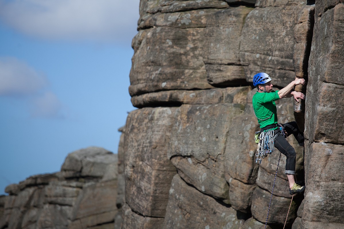 Gaz Marshall laybacking The Right Unconquerable  © Rob Greenwood - UKC