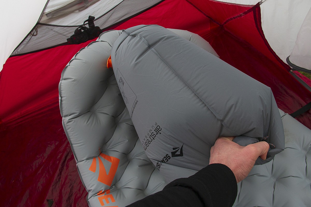 The 'Pumpsack' makes for quick and easy inflation without filling the mat with moisture from your breath  © Dan Bailey