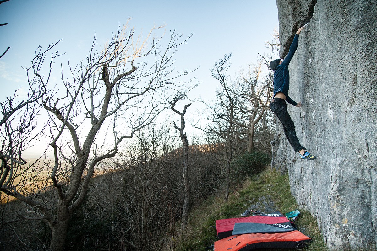 Theo Moore just about on The Coil (7A+), Farlton  © UKC Gear