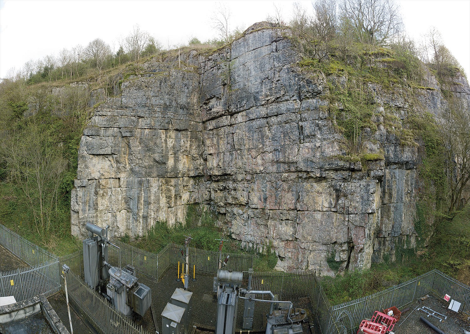 Electric Quarry - a crag unlikely to win a beauty contest...  © Rockfax