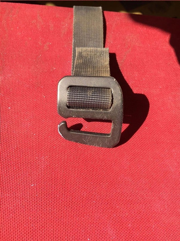 The buckles are fine under tension but completely release when loose  © UKC Gear