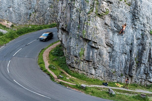 Amazingly quick crag access, if only it wasn't so noisy............  © Jake Webb