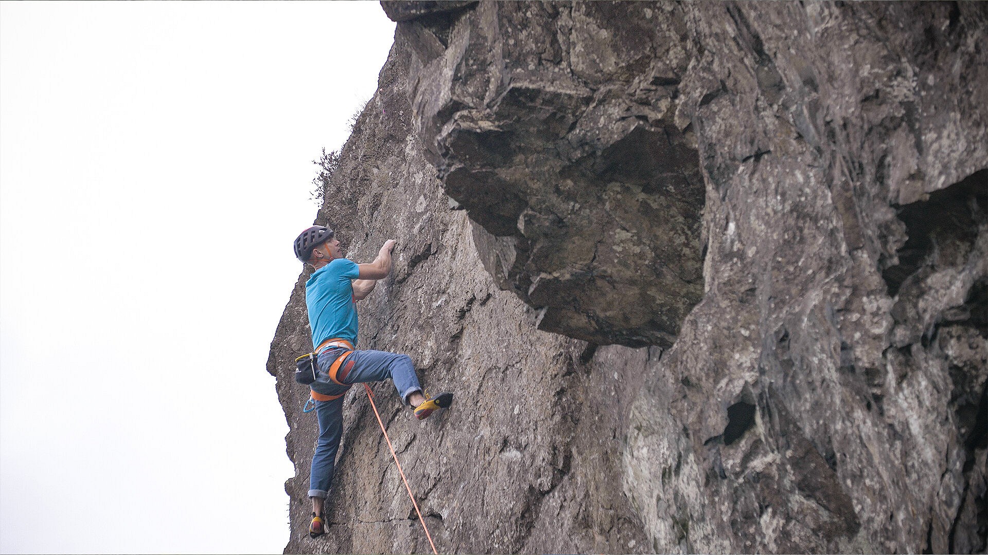 Neil high up on Ironed Out (E8 7a)  © Hugo Pilcher