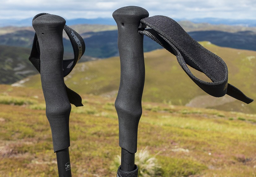 The foam handle has a nice sculpted shape for use with or without wrist leashes  © Dan Bailey