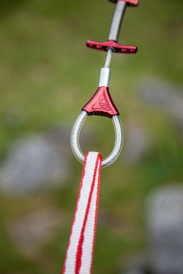 The thumb loop + extendable sling is a winning combination  © UKC Gear