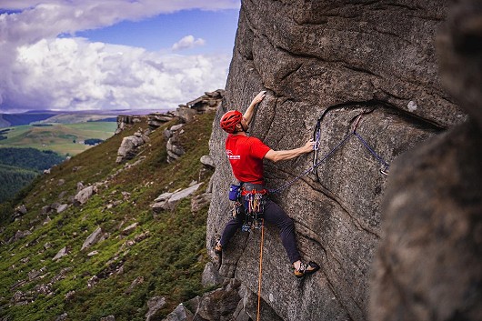 Figuring out the crux move  © Andy Waterhouse