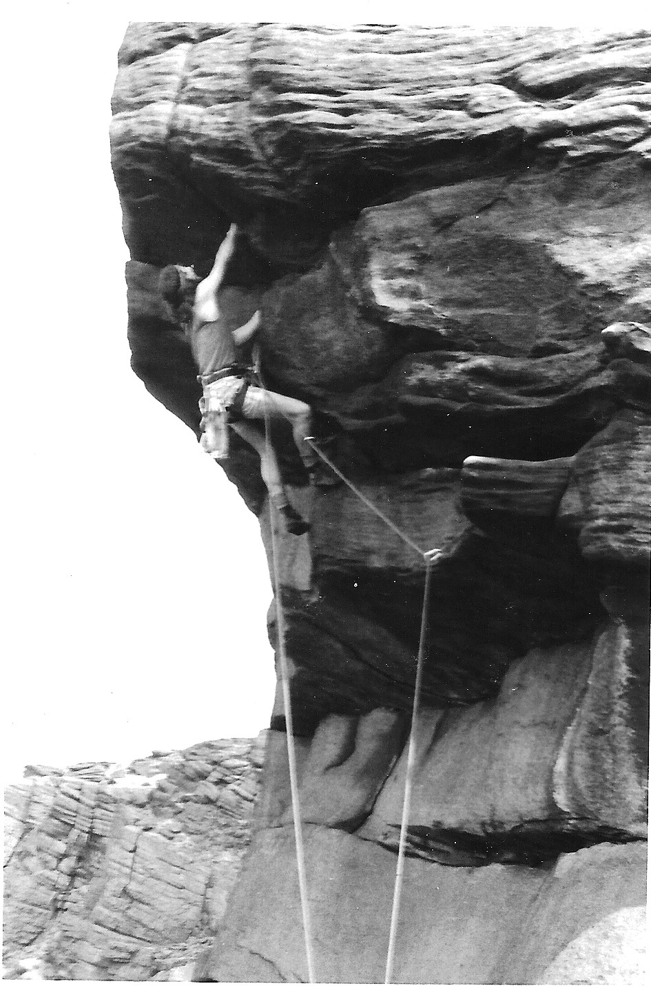 Hanging Crack, Dovestones. Tony Howard on a photo session for the Troll Mk5, 1980.  © Di Taylor